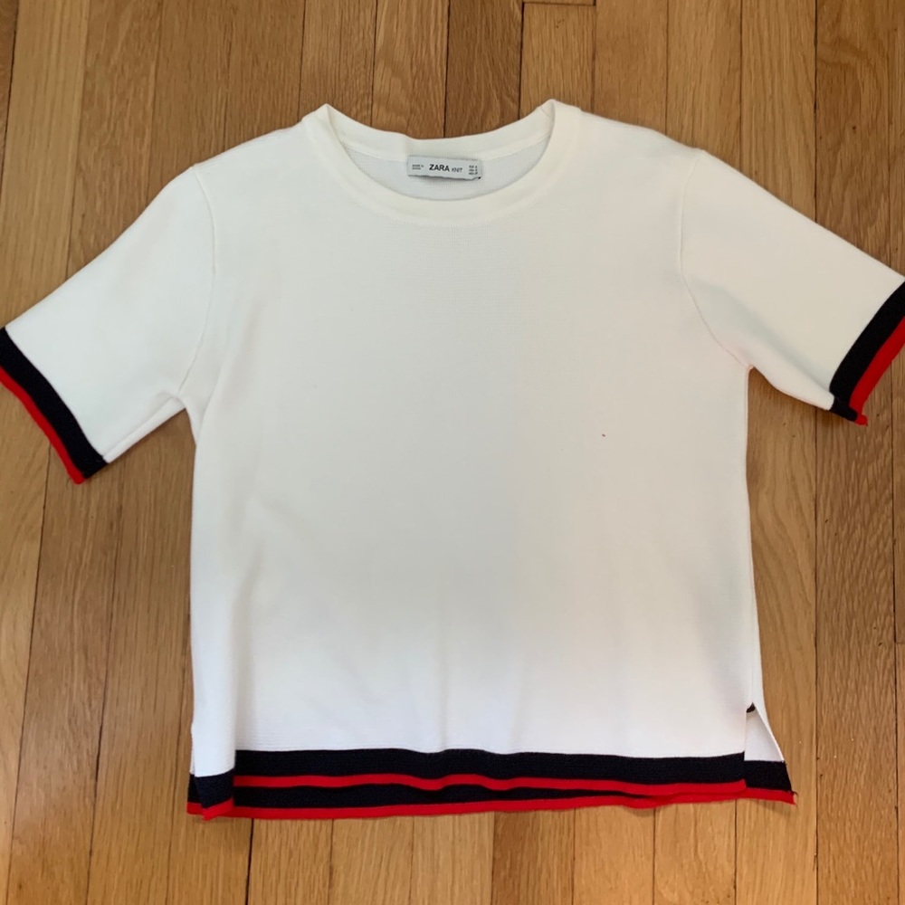 White knit shirt